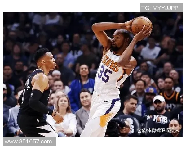 重庆篮球队团队协作引发热议球迷对战术配合和球员默契提出不同看法 重庆篮球队团队协作引发热议球迷对战术配合和球员默契提出不同看法